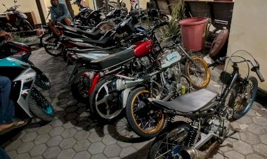 Tindaklanjuti-Keluhan-Warga-Saat-Jumat-Curhat,-Polisi-Amankan-9-Motor-Protolan-di-Situbondo